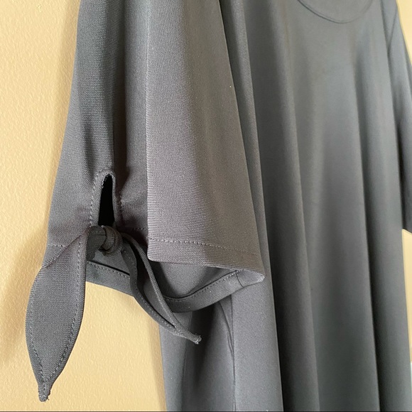 Talbots size X black blouse with short tie sleeves and scoop neck - Picture 7 of 8